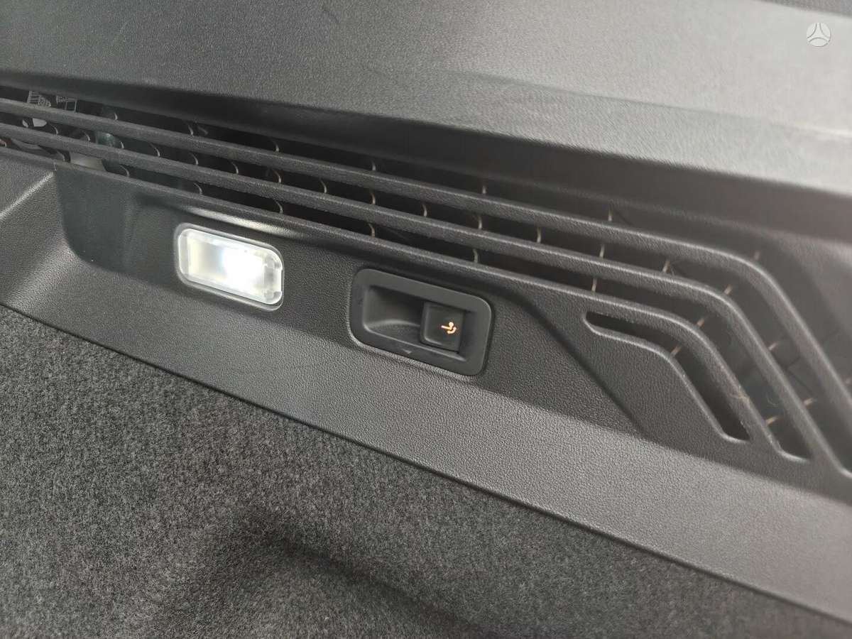 Volkswagen ID.4 - 10