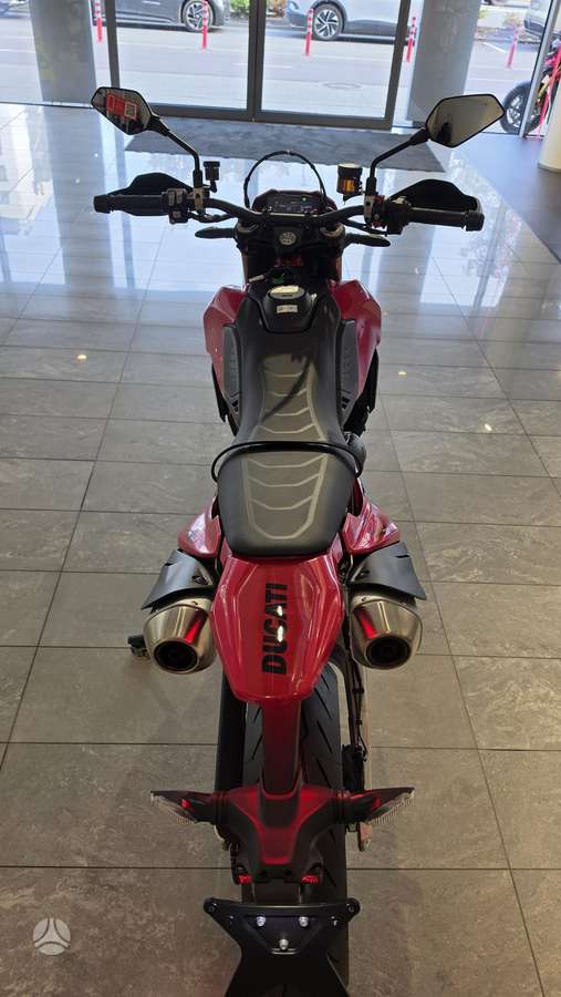 Ducati Hypermotard 659cc, supermoto