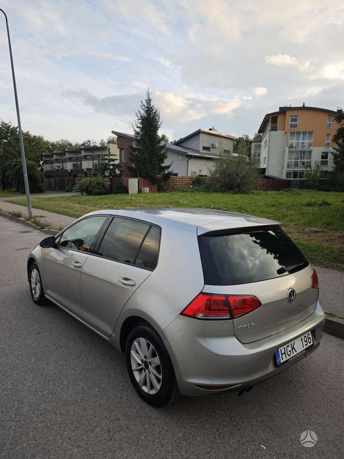 Volkswagen Golf - 3