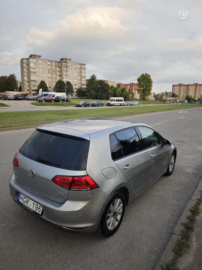 Volkswagen Golf - 4