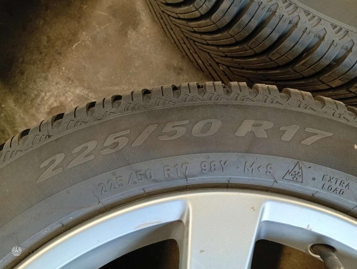 Volvo, lengvojo lydinio, R17