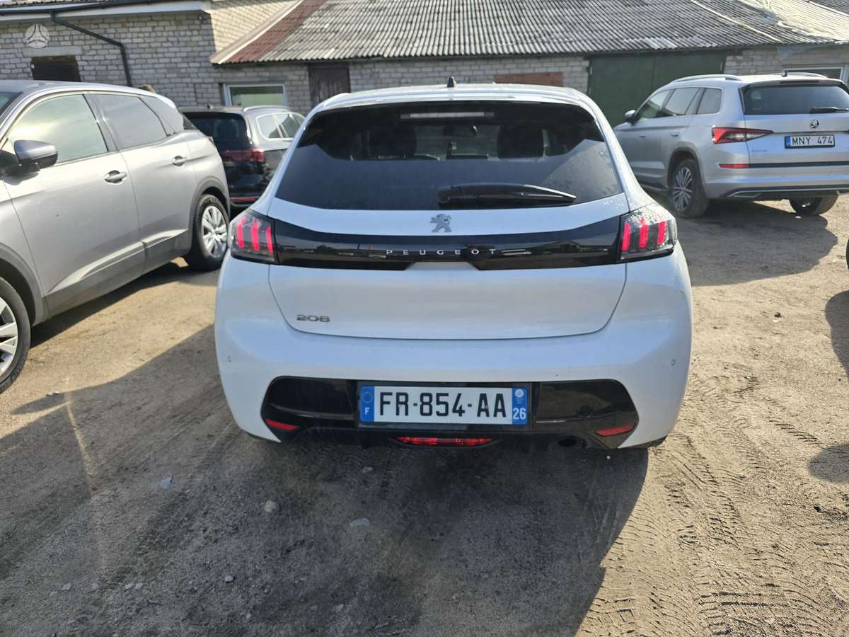 Peugeot 208 - 4