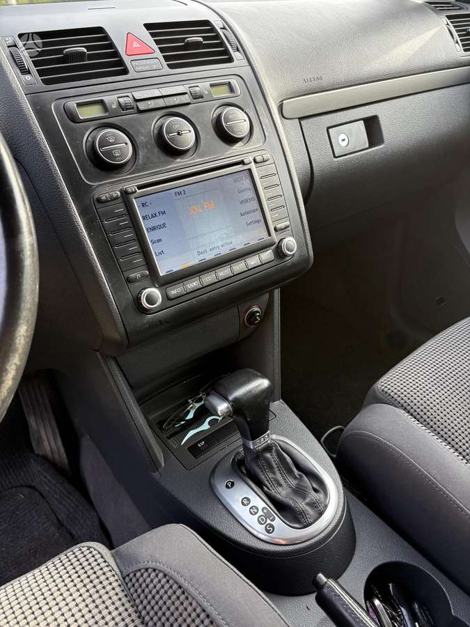 Volkswagen Touran - 6