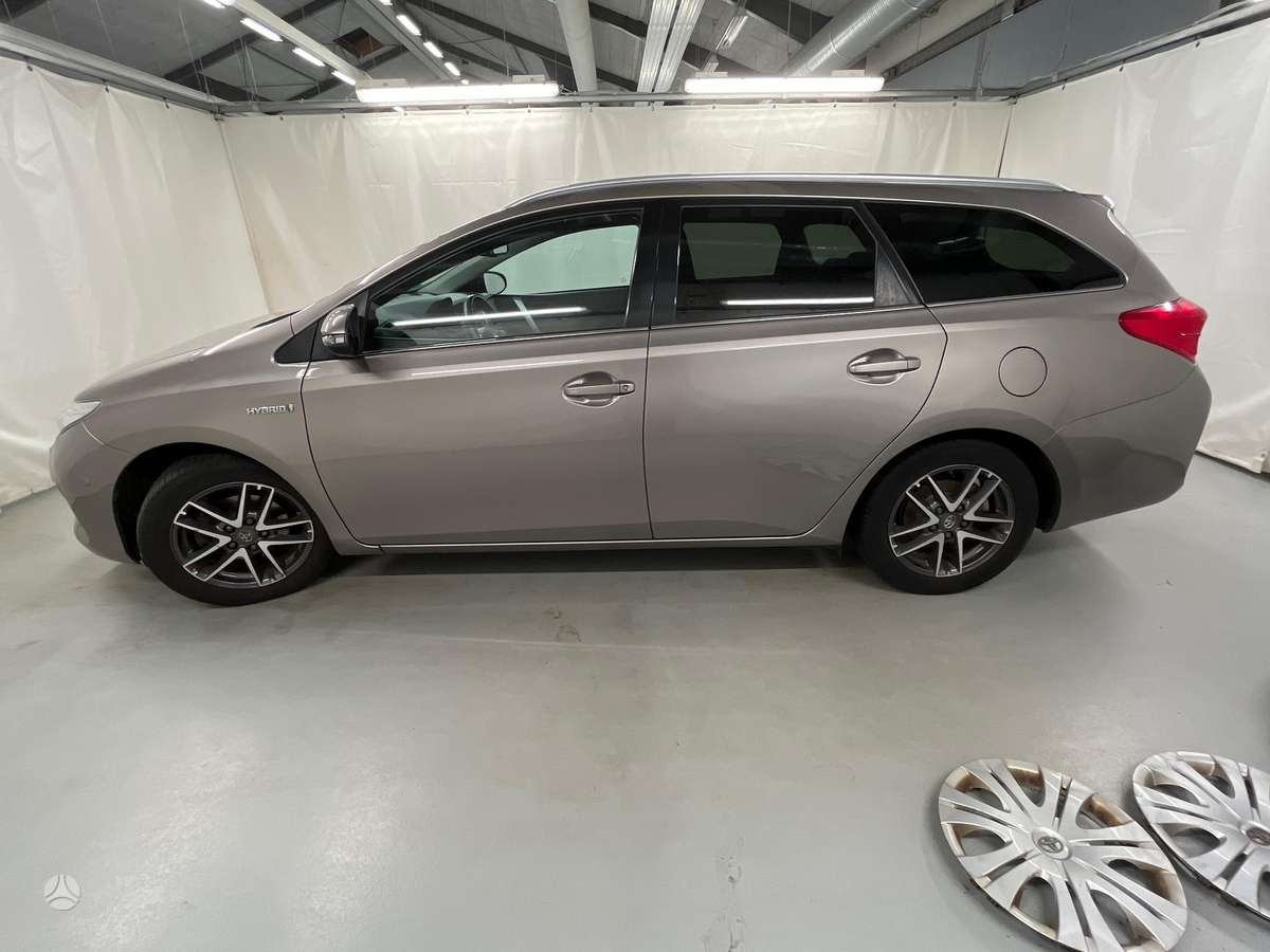 Toyota Auris - 5