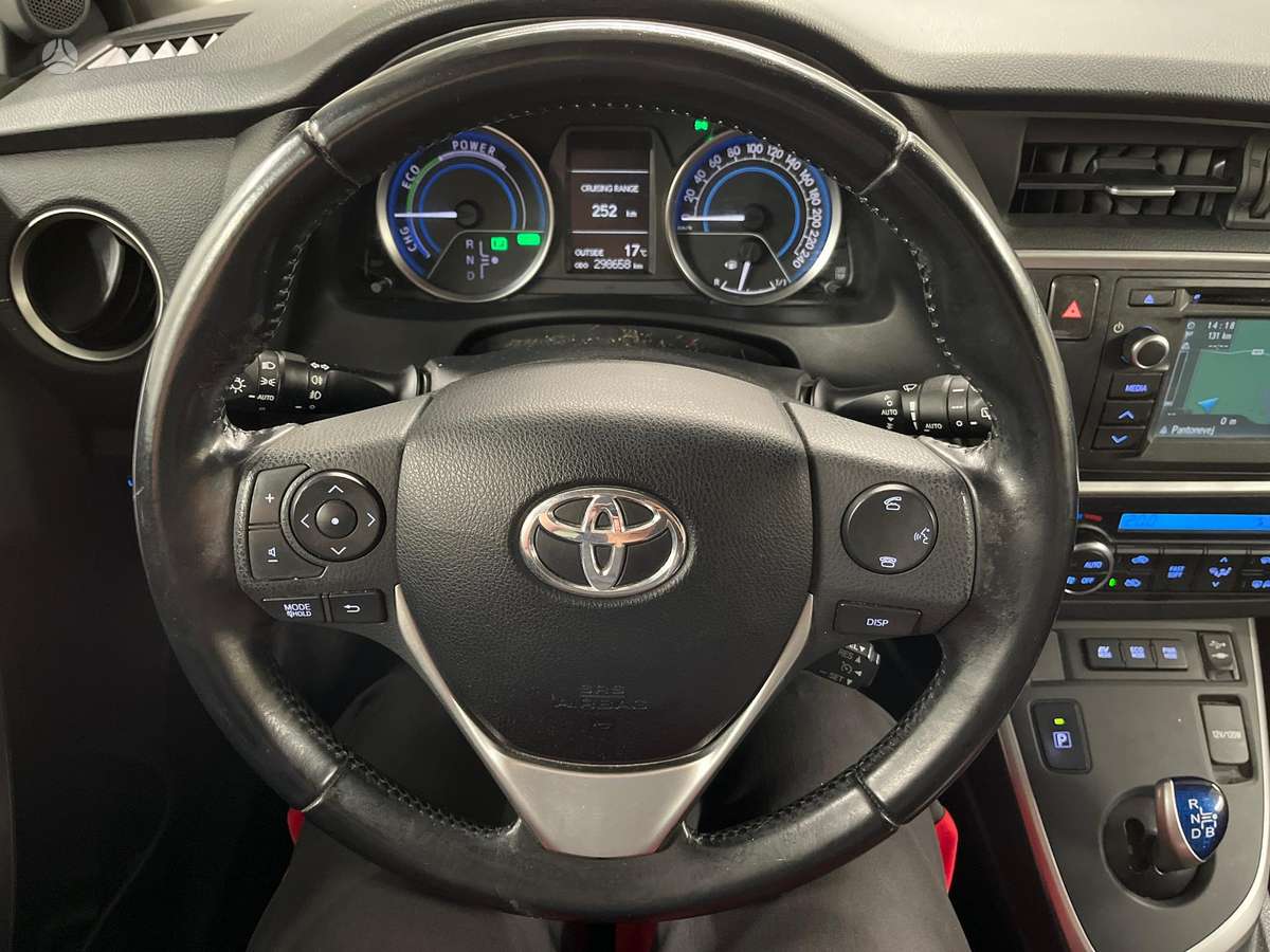 Toyota Auris - 9