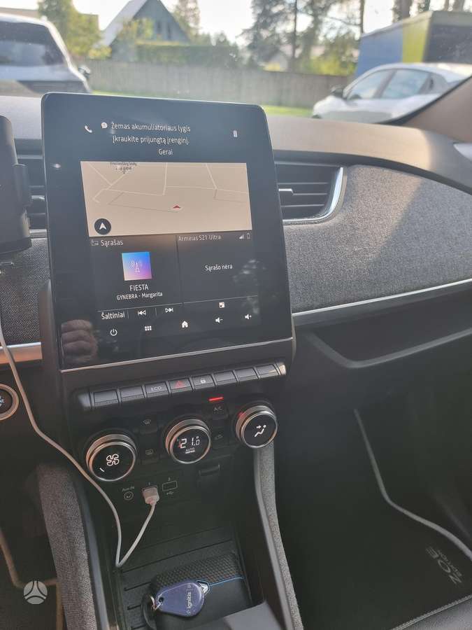 Renault Zoe - 11