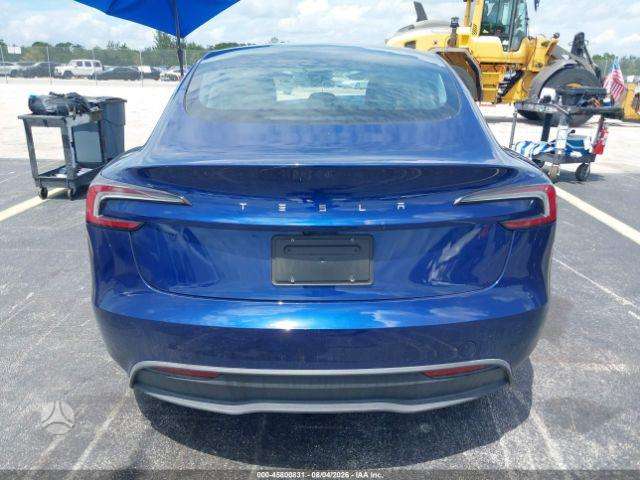 Tesla Model 3, saloon / sedan