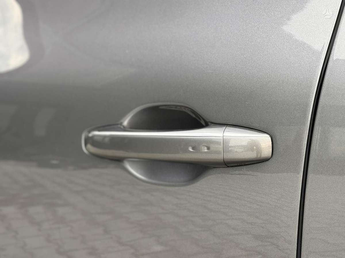 Renault Grand Scenic - 8