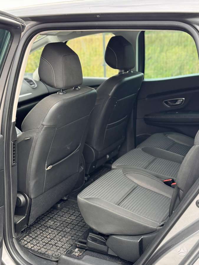 Renault Grand Scenic - 9