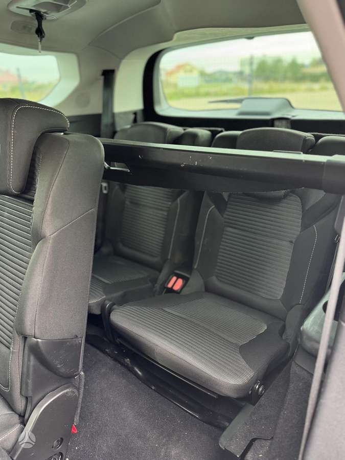Renault Grand Scenic - 11