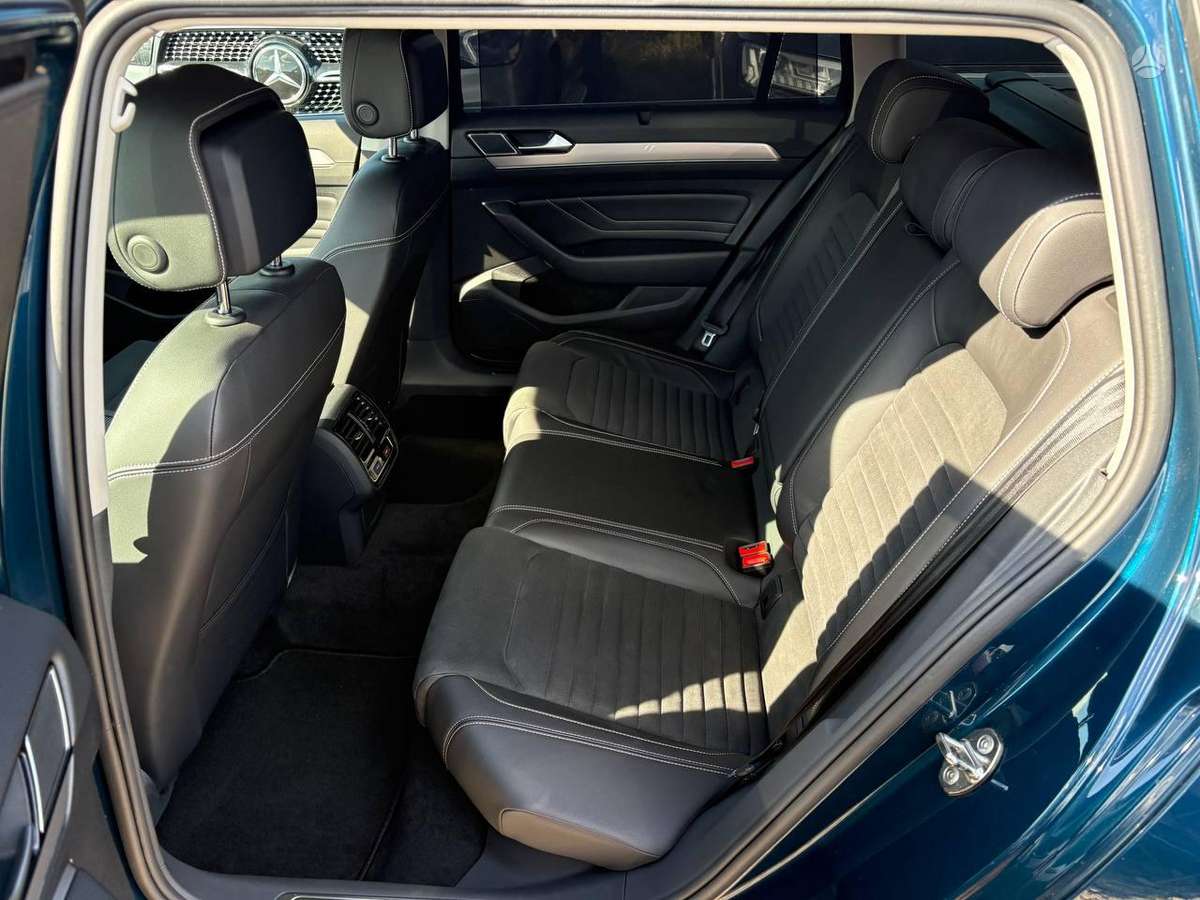 Volkswagen Passat - 12