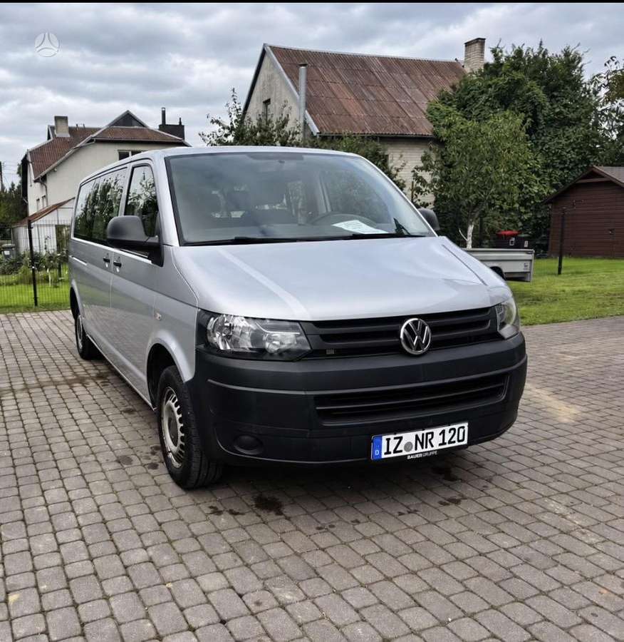 Volkswagen Caravelle - 1