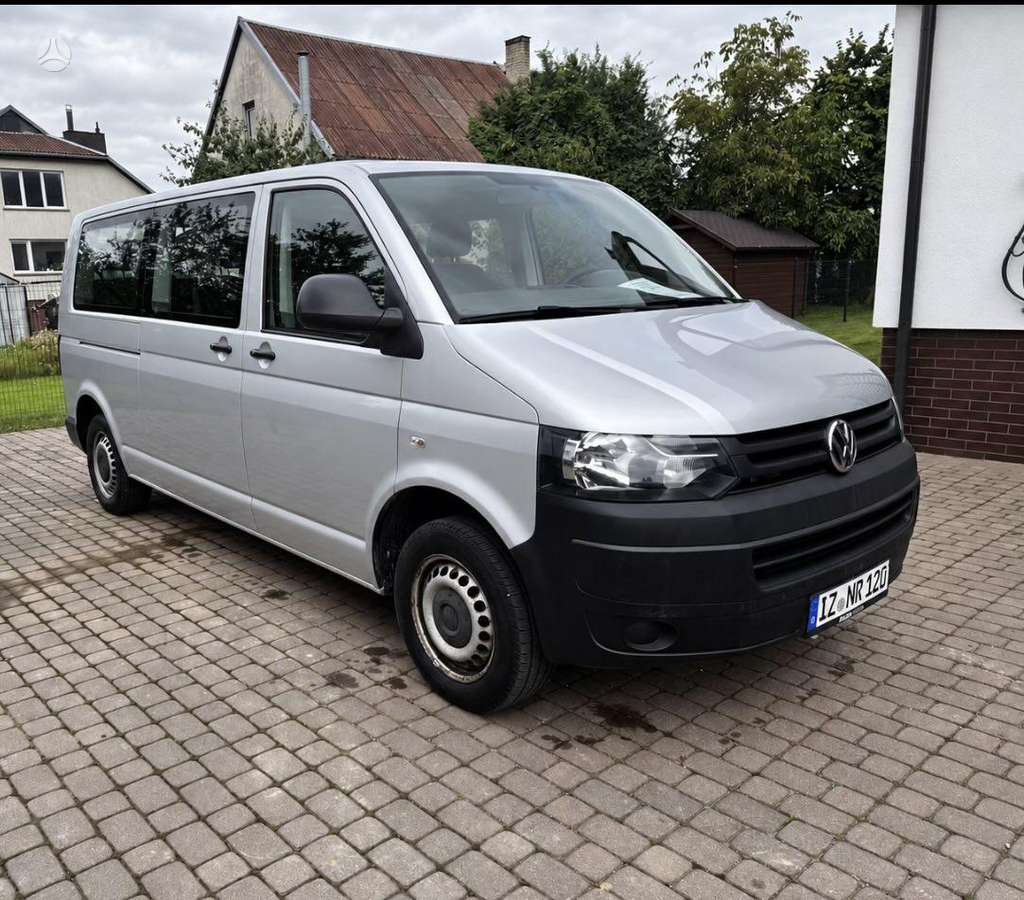 Volkswagen Caravelle - 2