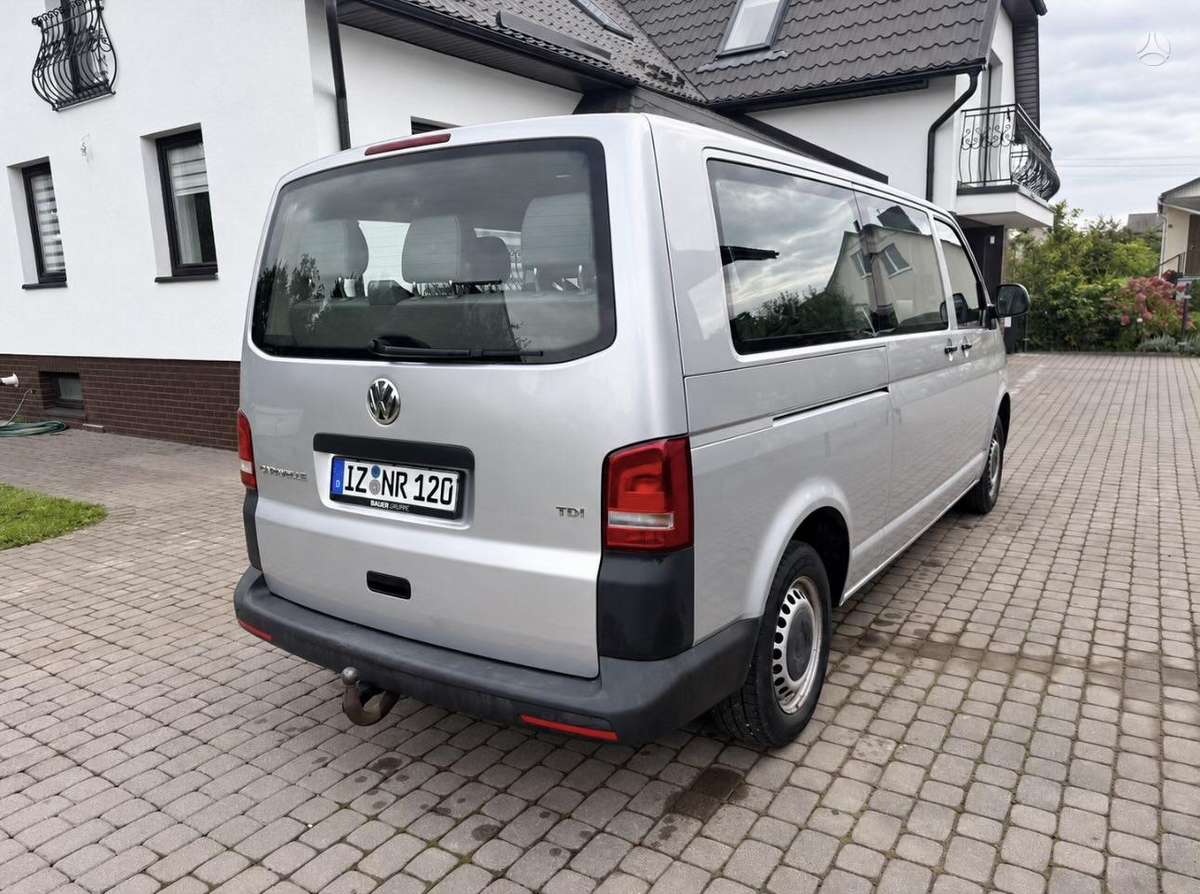 Volkswagen Caravelle - 4