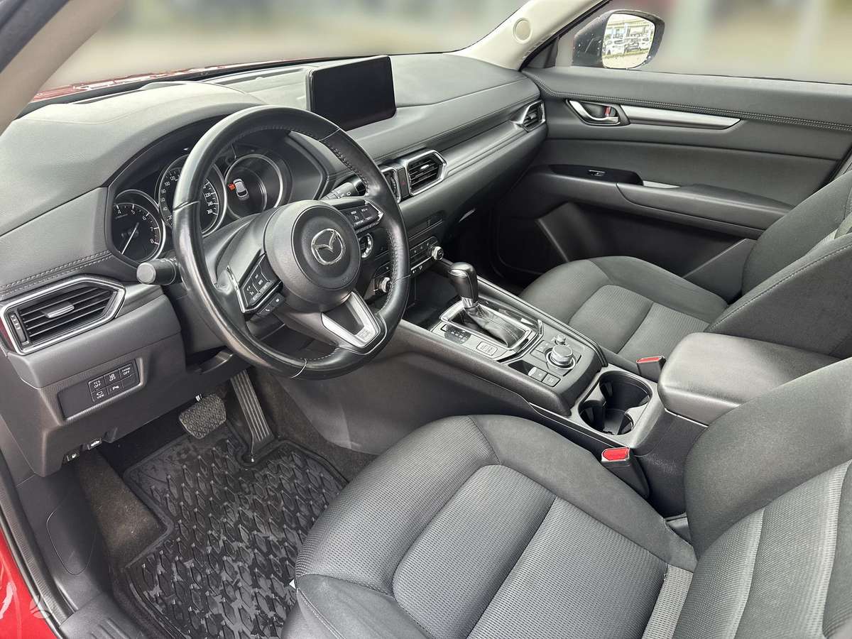Mazda CX-5, 2.0 l., off-road / crossover