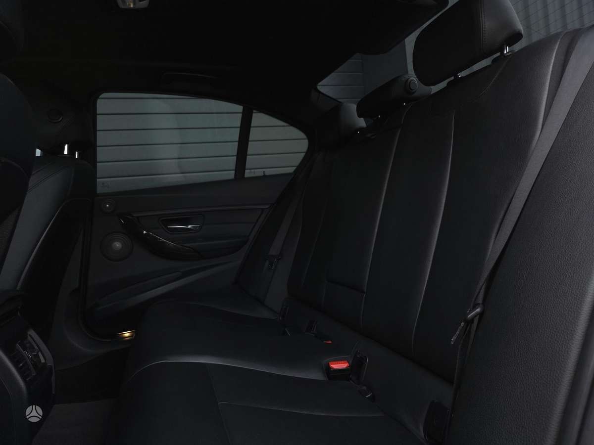 BMW 320, 2.0 l., Седан