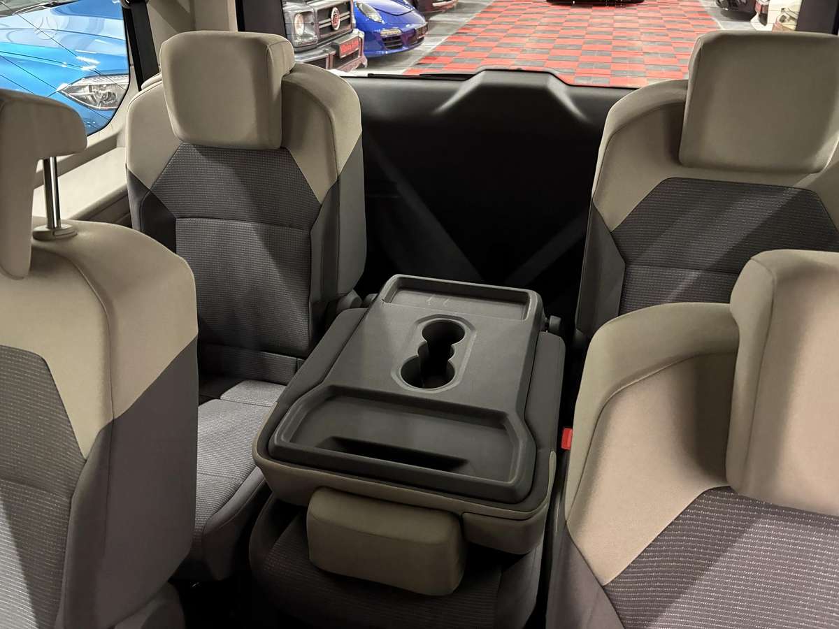 Volkswagen Multivan, 2.0 l., Минивэн