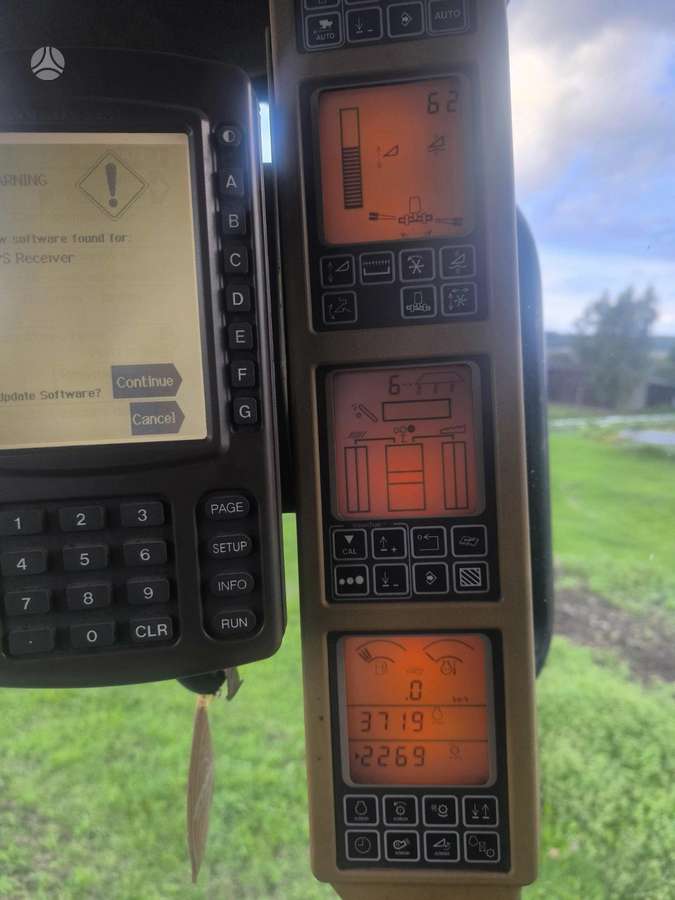 John Deere 9880i, combine harvesters