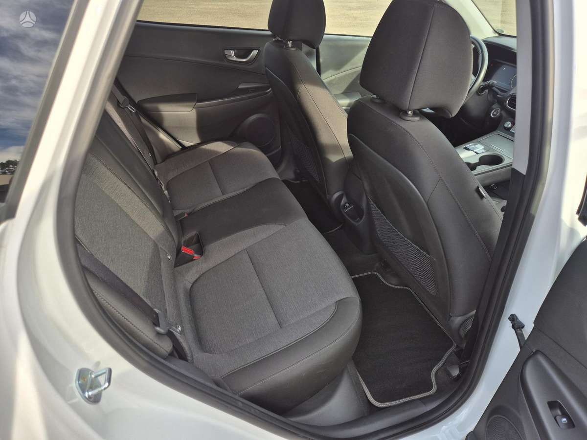 Hyundai Kona - 12
