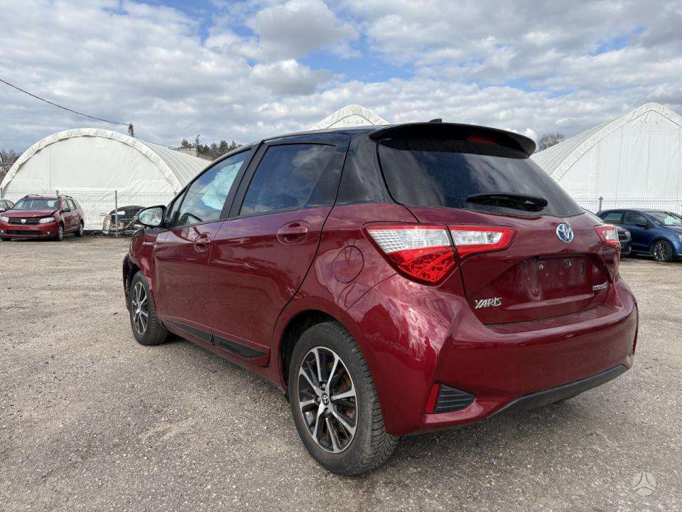 Toyota Yaris - 4