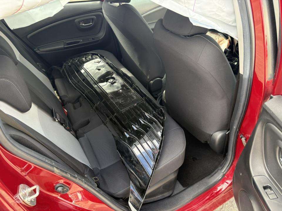 Toyota Yaris - 10