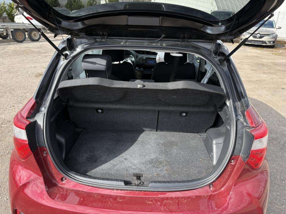 Toyota Yaris - 12