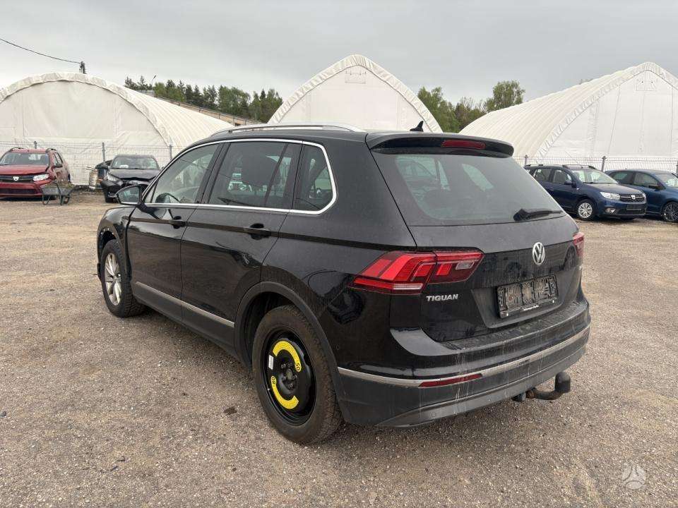Volkswagen Tiguan - 4