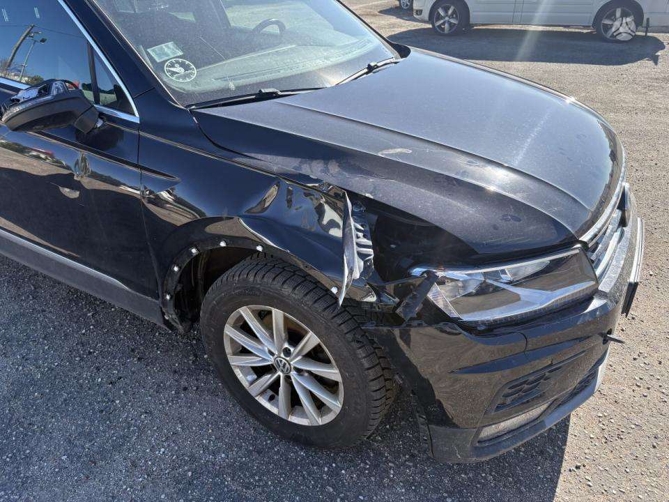 Volkswagen Tiguan - 9