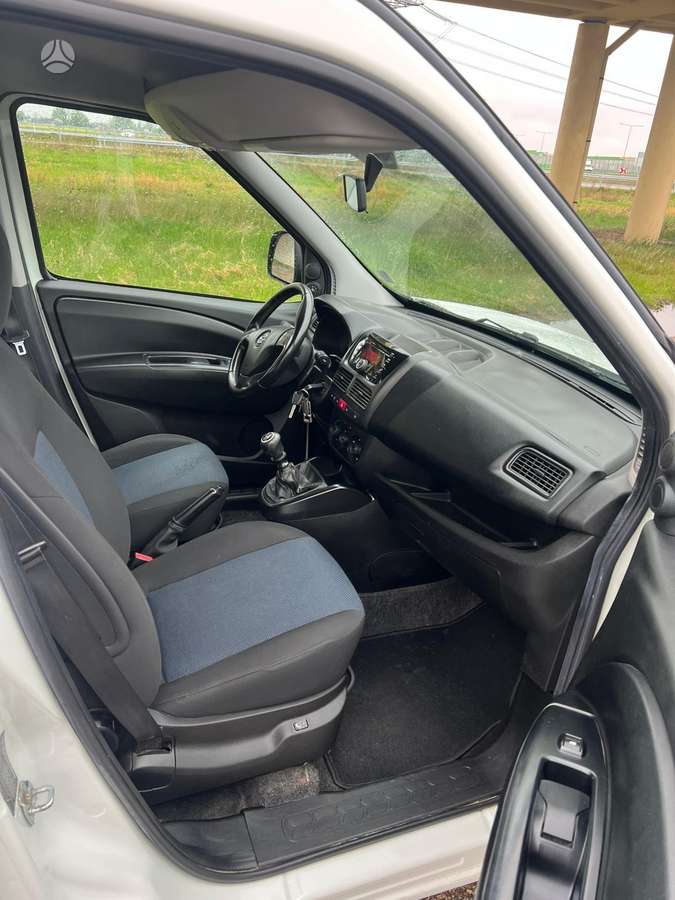 Opel Combo, 1.6 l., mpv / minivan
