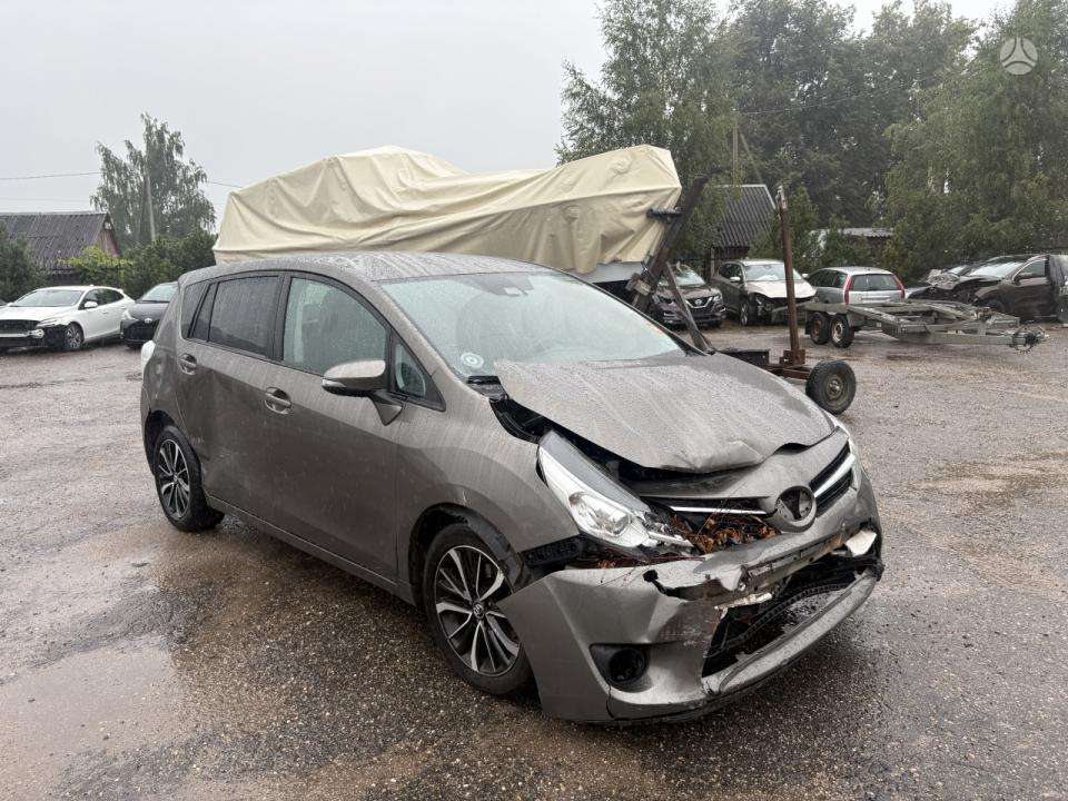 Toyota Verso - 2