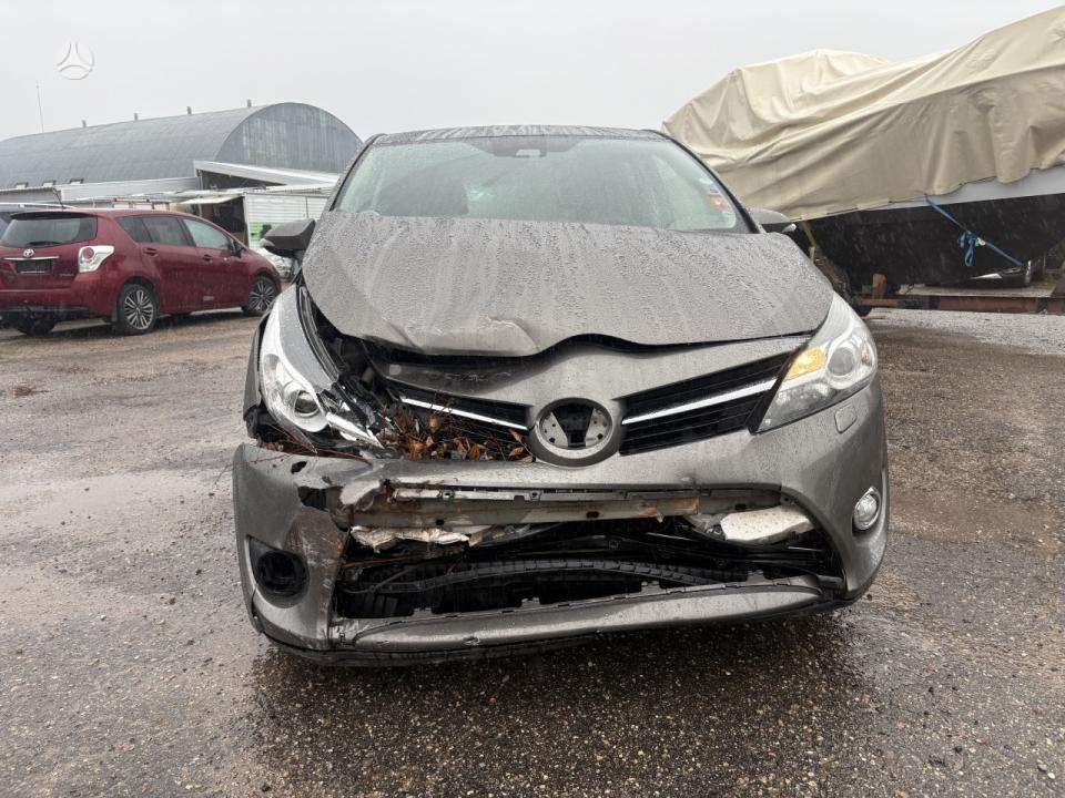 Toyota Verso - 3