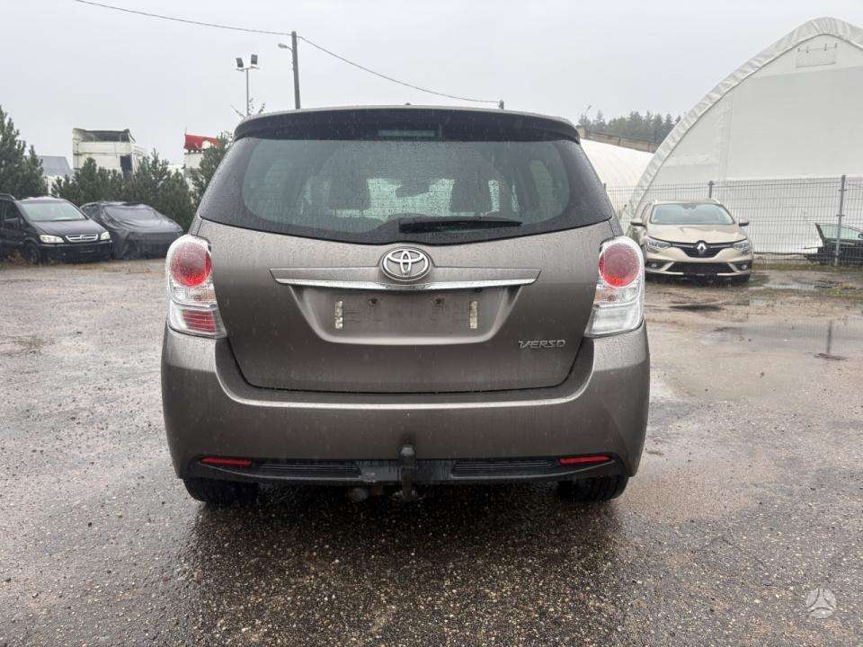 Toyota Verso - 6