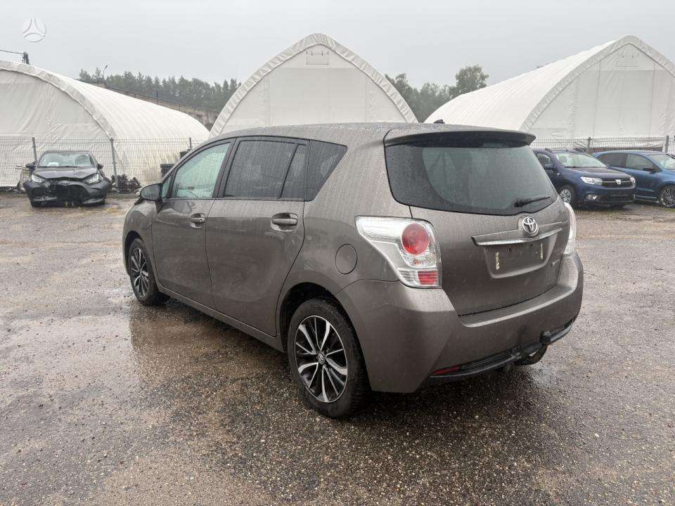Toyota Verso - 7