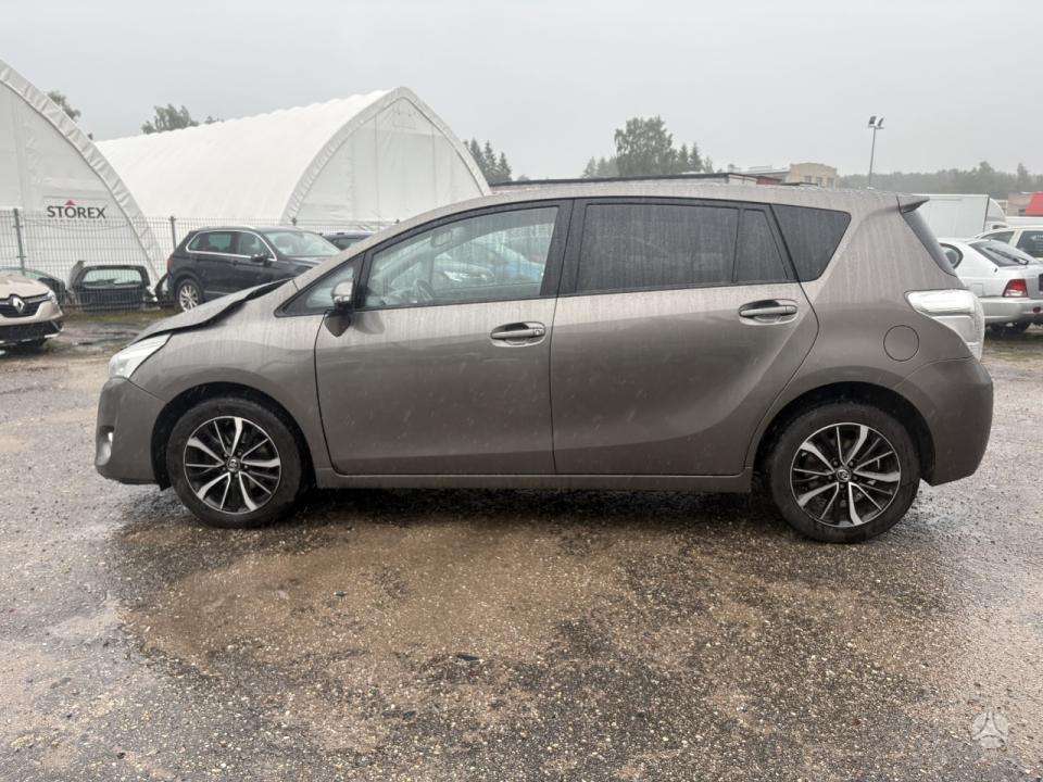 Toyota Verso - 8