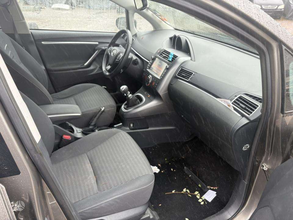 Toyota Verso - 9