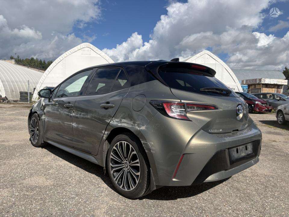 Toyota Corolla - 4