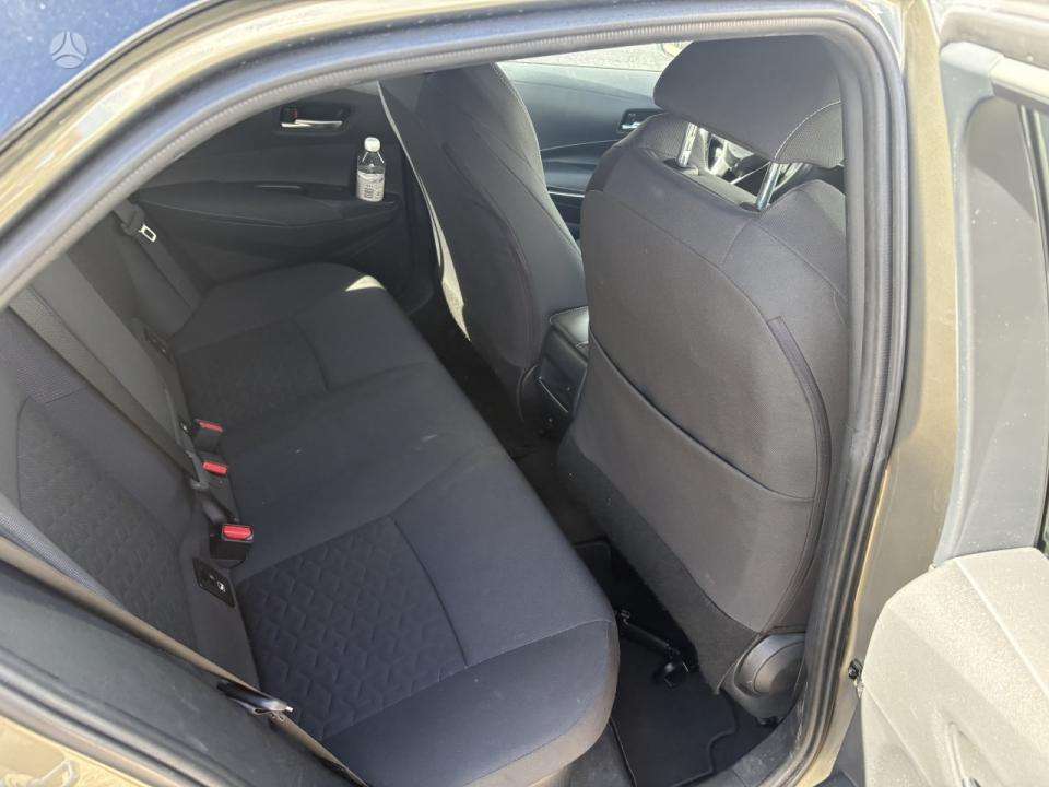 Toyota Corolla - 10
