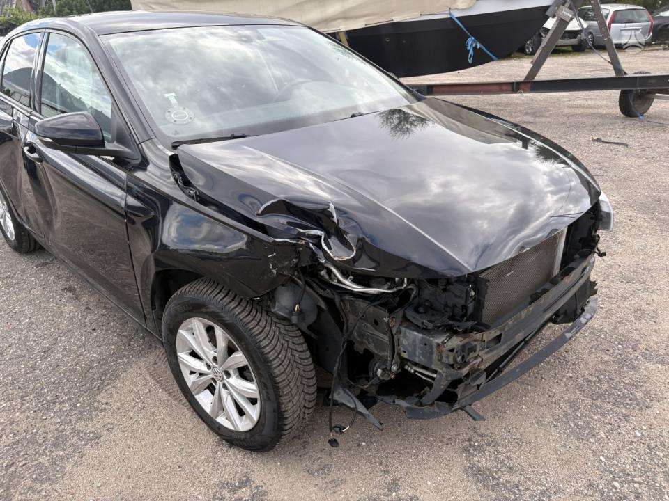 Volkswagen Polo - 7