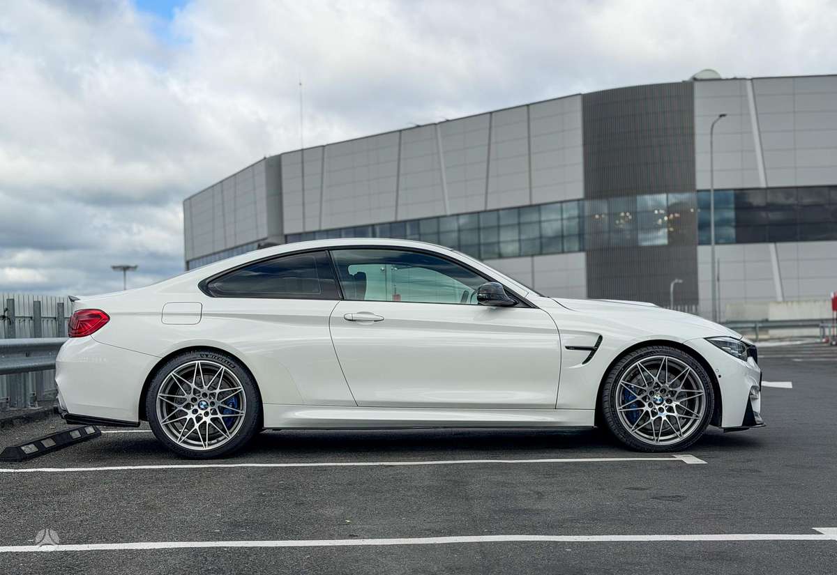 BMW M4, 3.0 l., coupe