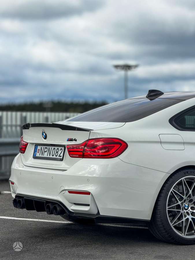 BMW M4, 3.0 l., coupe