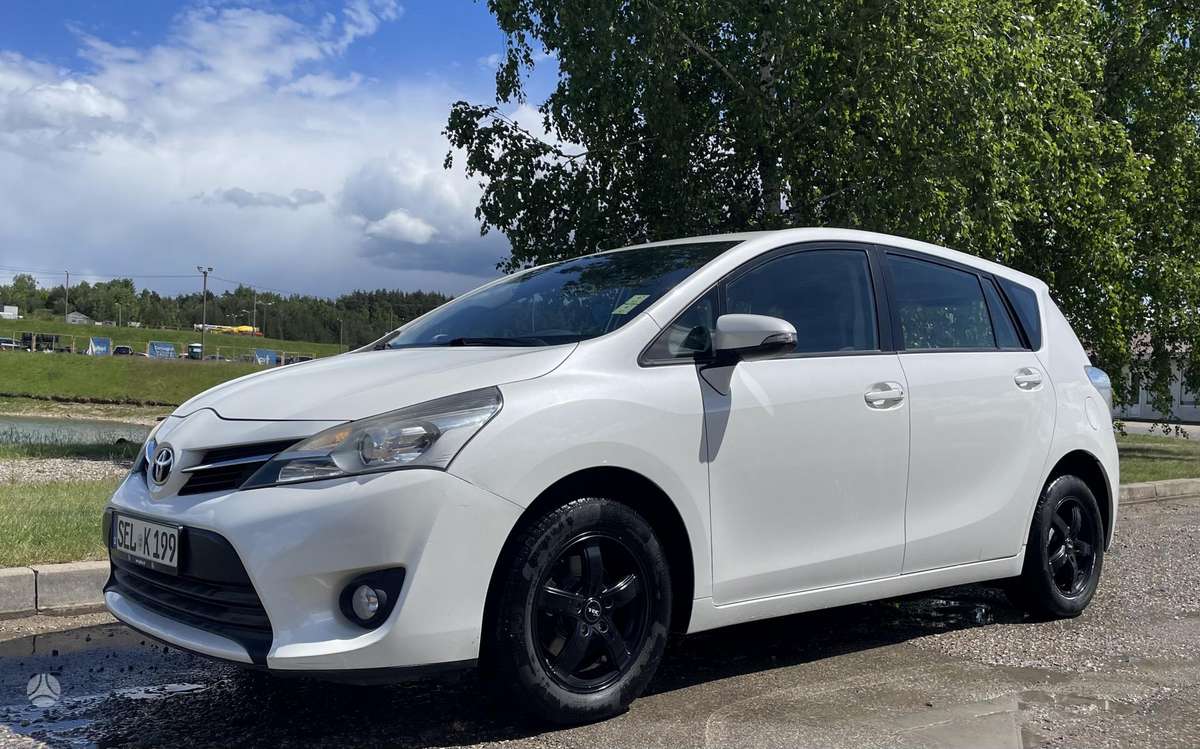 Toyota Verso - 2