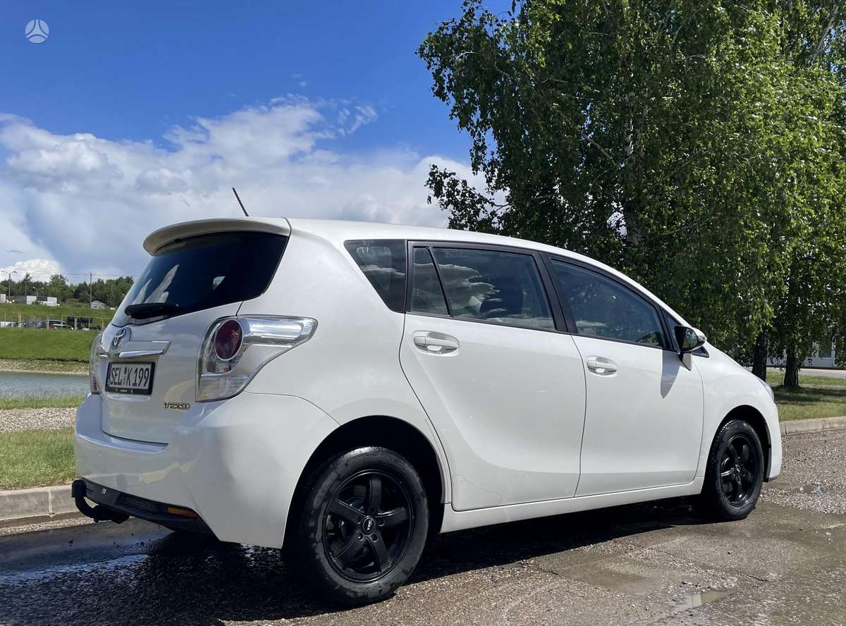 Toyota Verso - 5