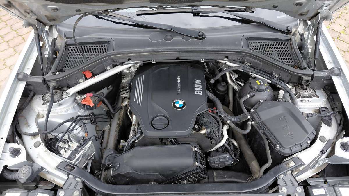 BMW X4, 2.0 l., off-road / crossover