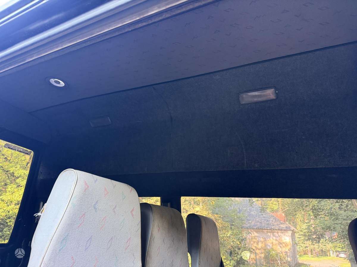 Volkswagen Transporter - 8