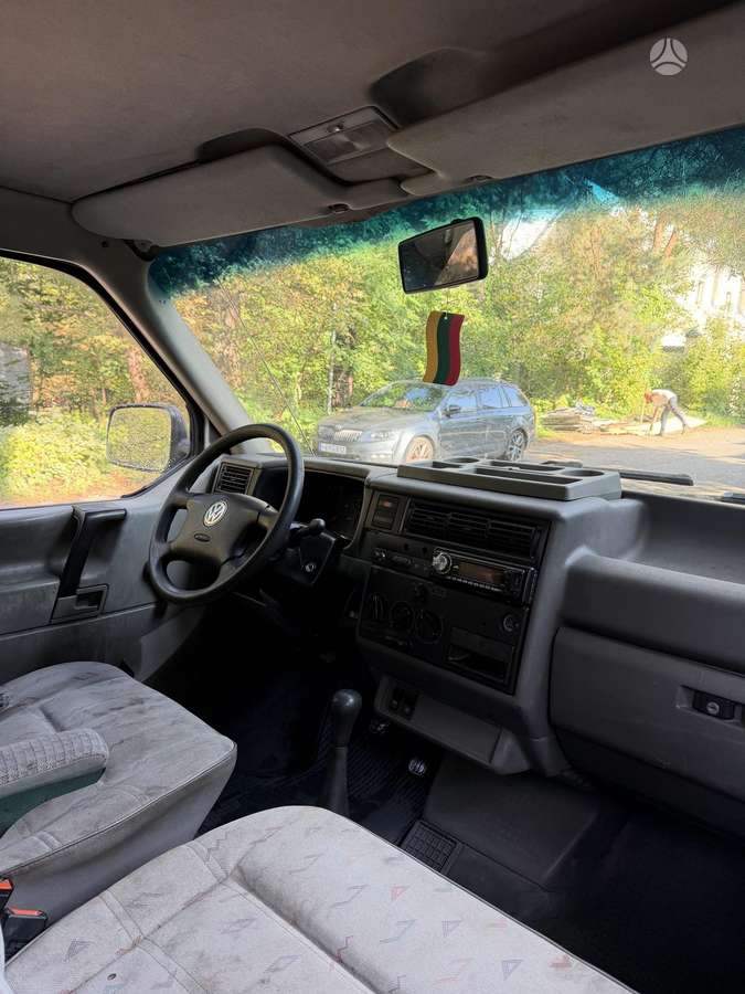 Volkswagen Transporter - 9