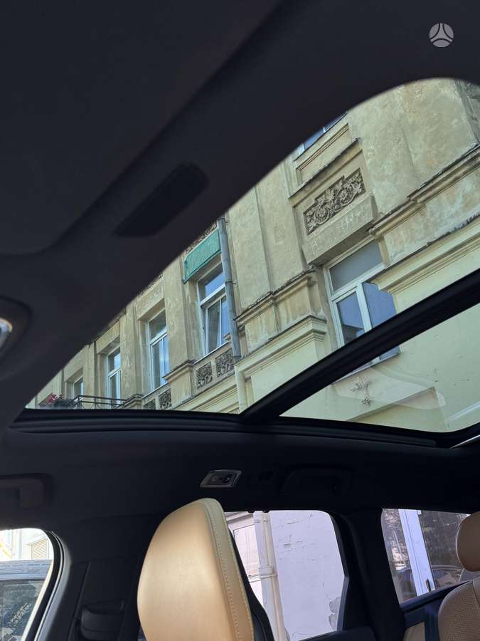 Volvo V90 Cross Country - 10