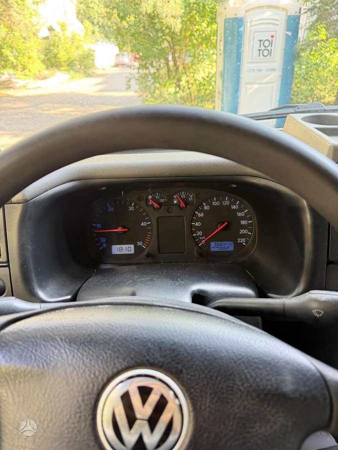 Volkswagen Transporter - 11