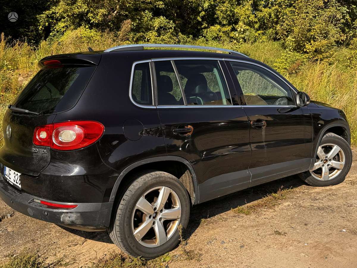 Volkswagen Tiguan - 5