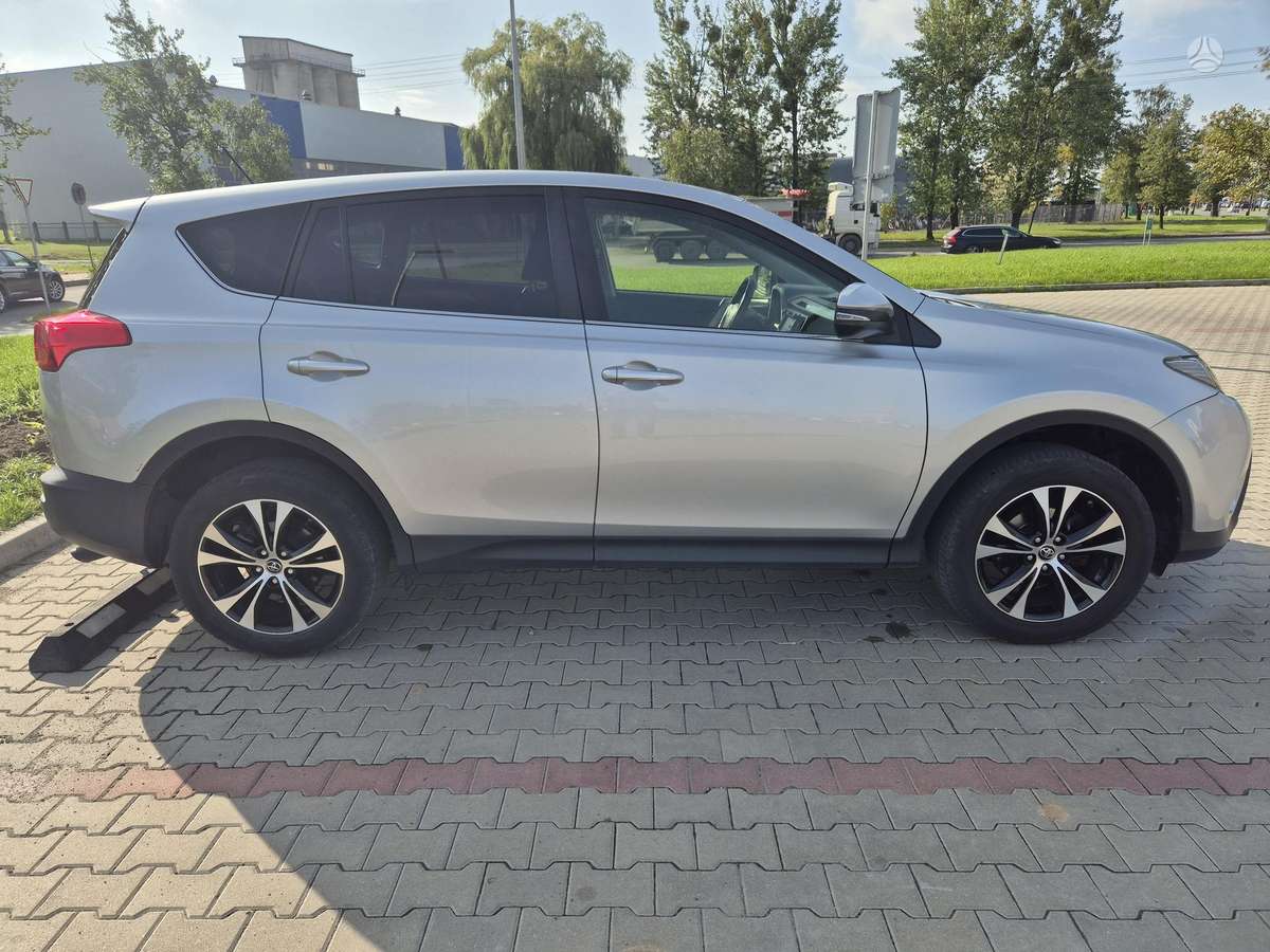 Toyota RAV4 - 4