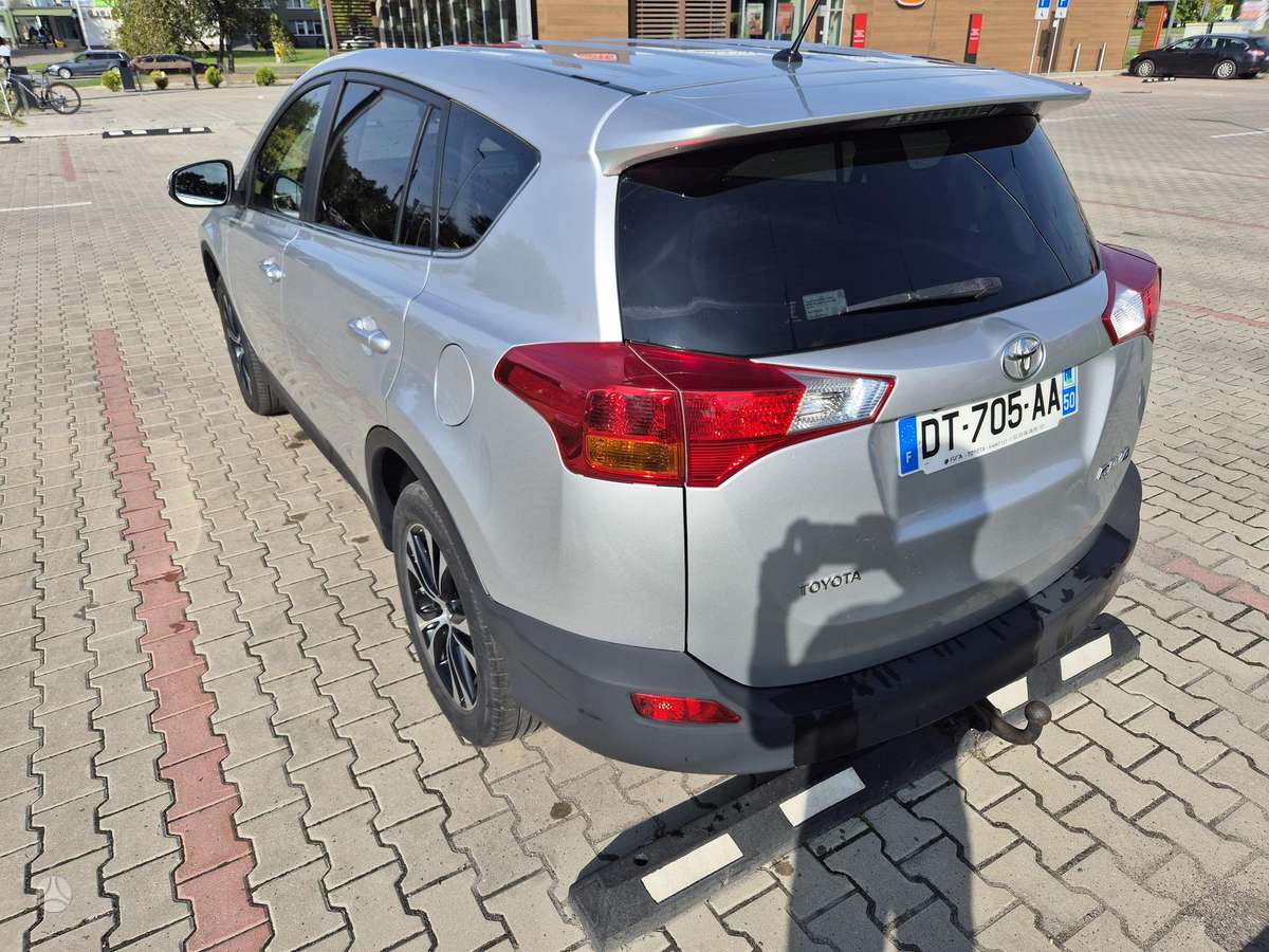 Toyota RAV4 - 7